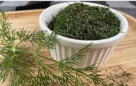 شوید خشک پفکی با بافت سبک و عطر طبیعی